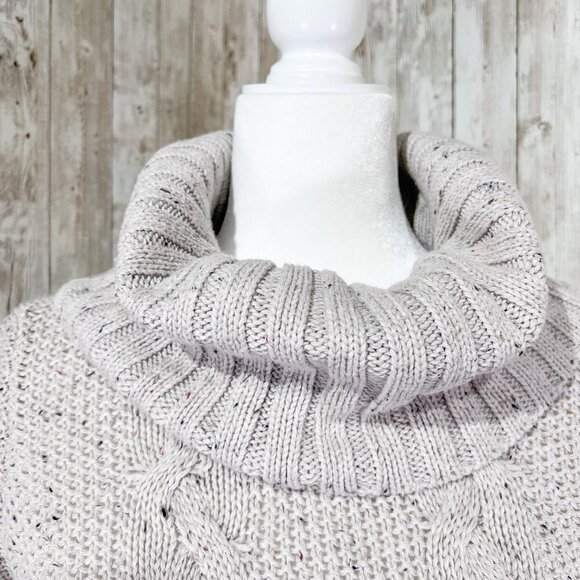 Women's Old Navy Long Sleeve Sweater | Cream | Cowl Neck | Small | Cable Knit - Picture 6 of 16